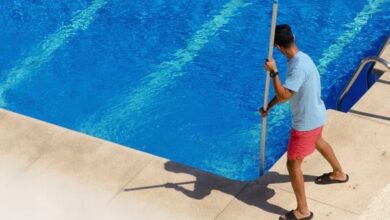 Hiring expert pool cleaners