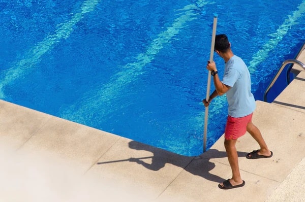 Hiring expert pool cleaners
